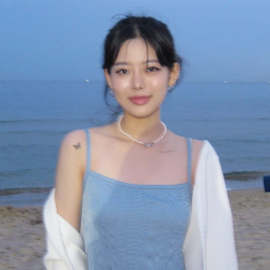 Michelle’s YouTube profile photo